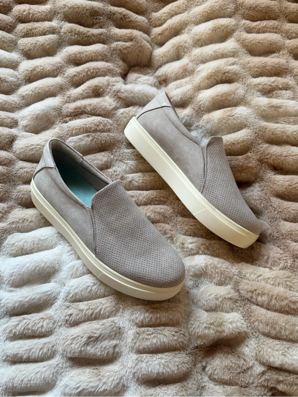 Dr. Scholl's Women’s Beige Slip-On Sneakers